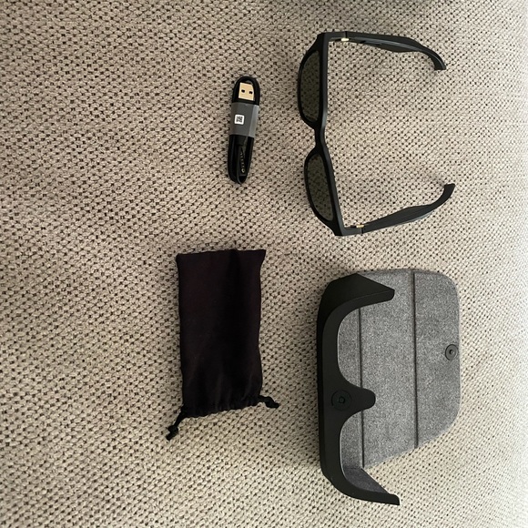 BOSE Audio Sunglasses - Picture 2 of 5